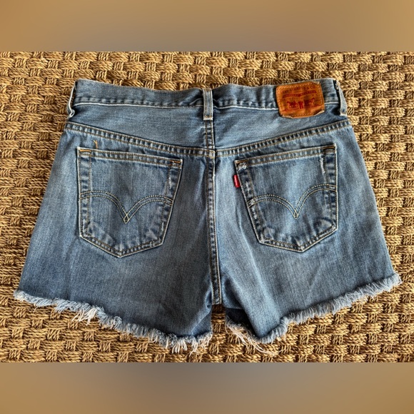 Levi's 501 Classic Blue Denim Jeans size 27 - Picture 1 of 10